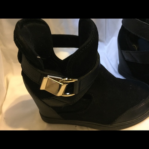 Black suede wedge booties - Picture 3 of 5